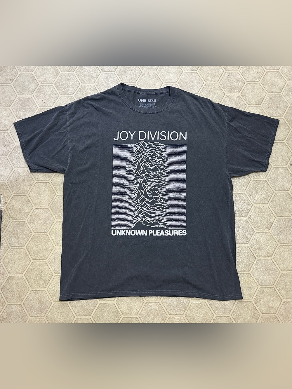 Men’s XL Unisex Joy Division Unknown Pleasures 1979 Album Artwork T Shirt